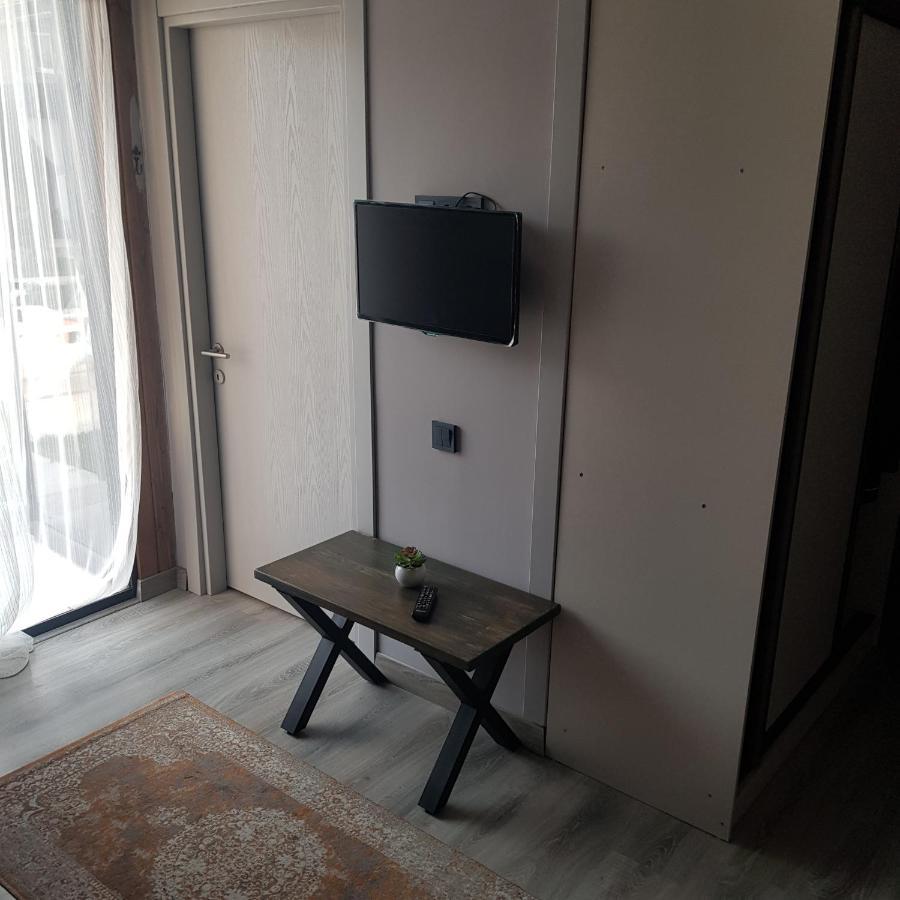 Отель "Чёрный Слон" Sochumi Exterior foto
